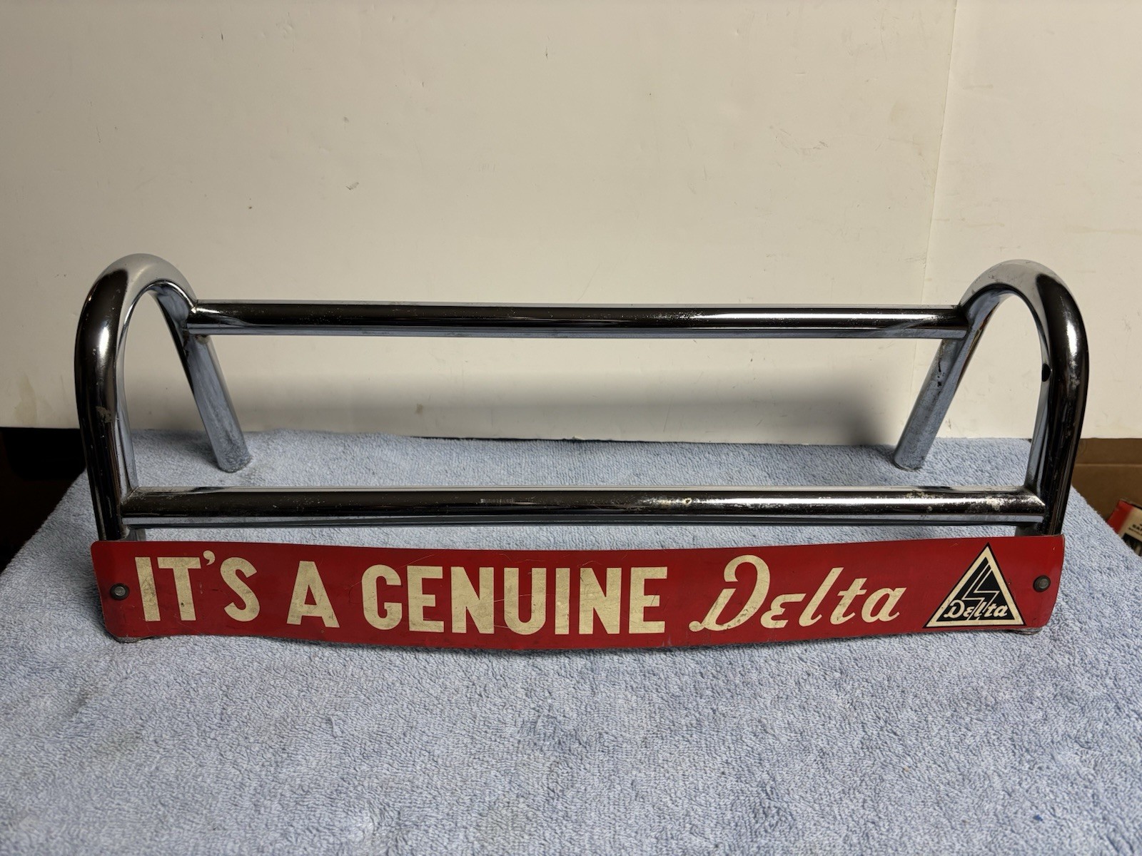 VINTAGE ORIGINAL 1950'S DELTA HEADLIGHT / HORN CHROME DISPLAY STAND