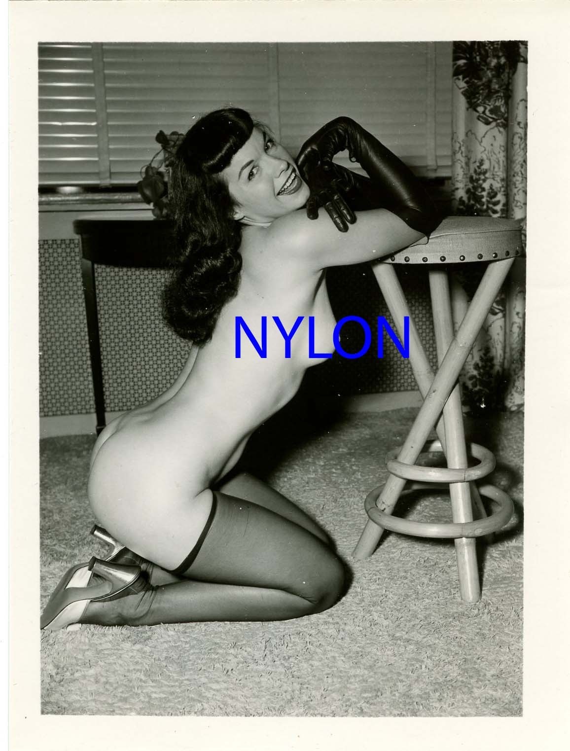 RARE BETTIE PAGE VINTAGE 1950's 4 x 5 PHOTOGRAPH BY JACK BRADLEY