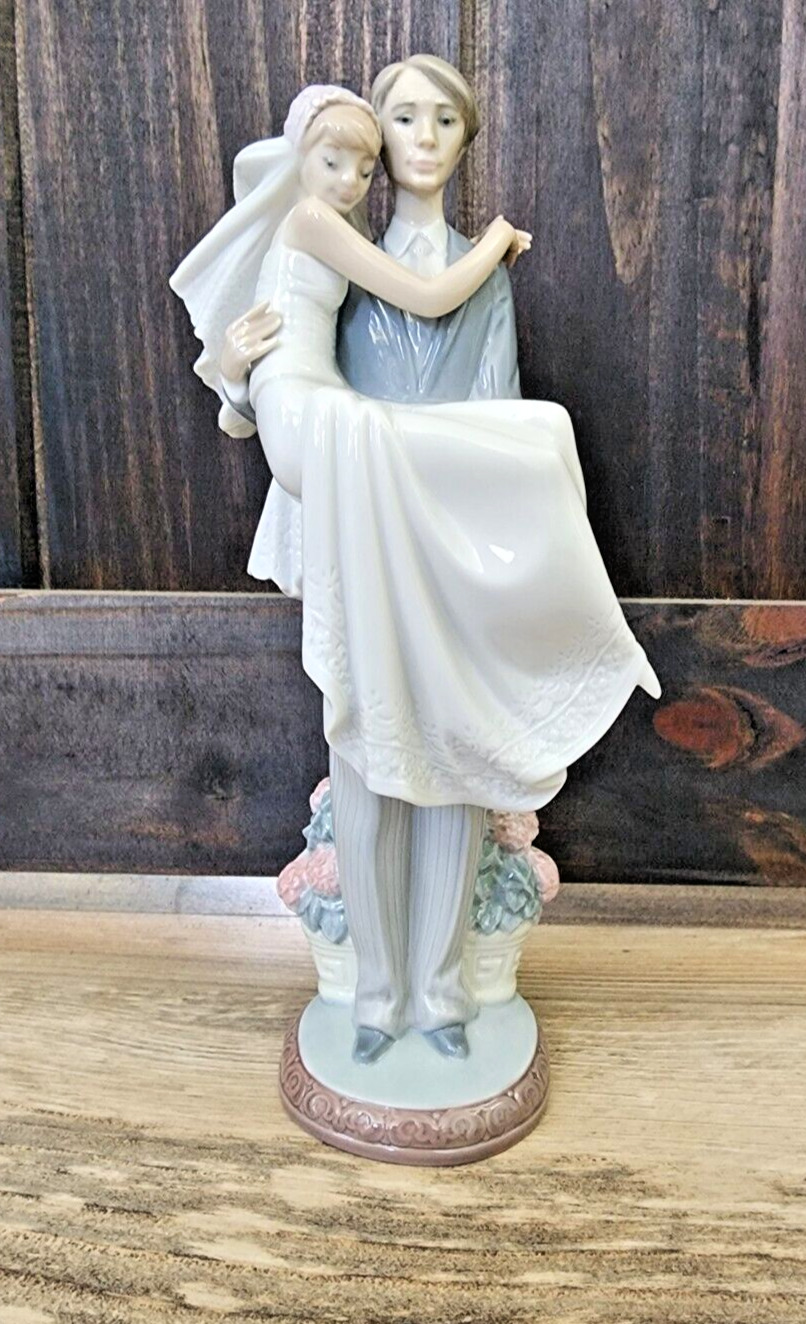 Lladro Wedding Couple Figurine | 1985 | Retired | Excellent Condition