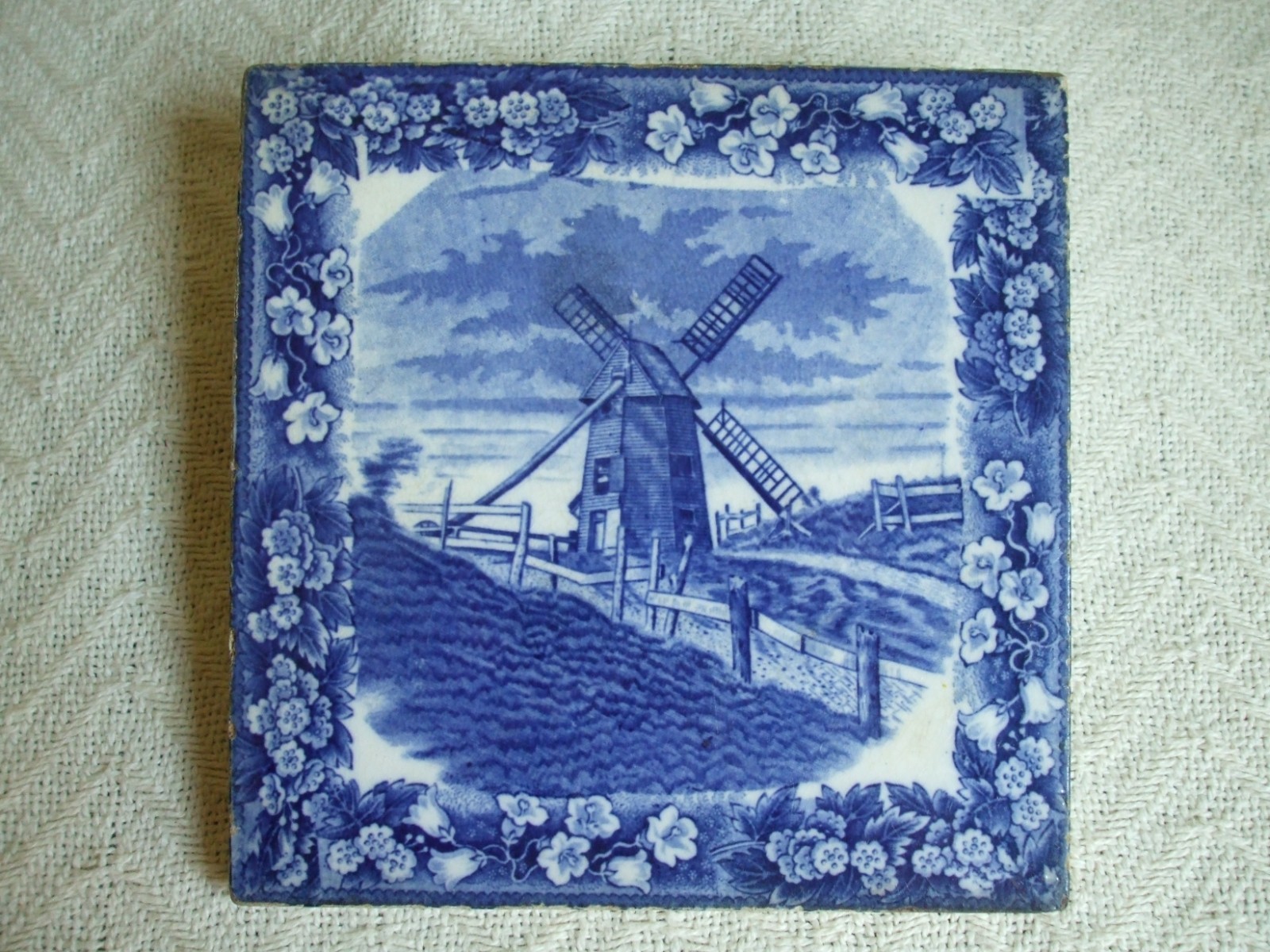 Wedgwood OLD WINDMILL NANTUCKET ISLAND Tile