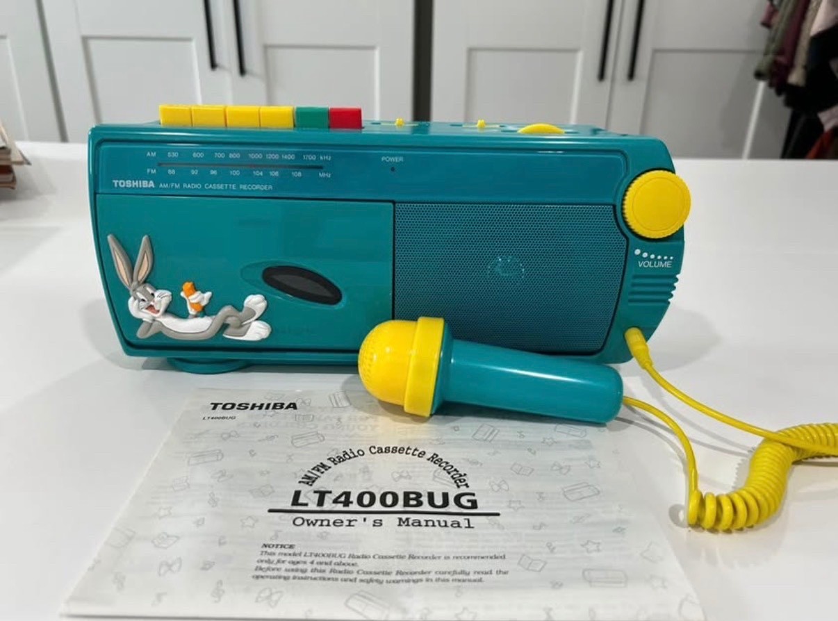 1995 Toshiba LT400BUG Bugs Bunny Looney Tunes Radio Cassette NEW VINTAGE STOCK