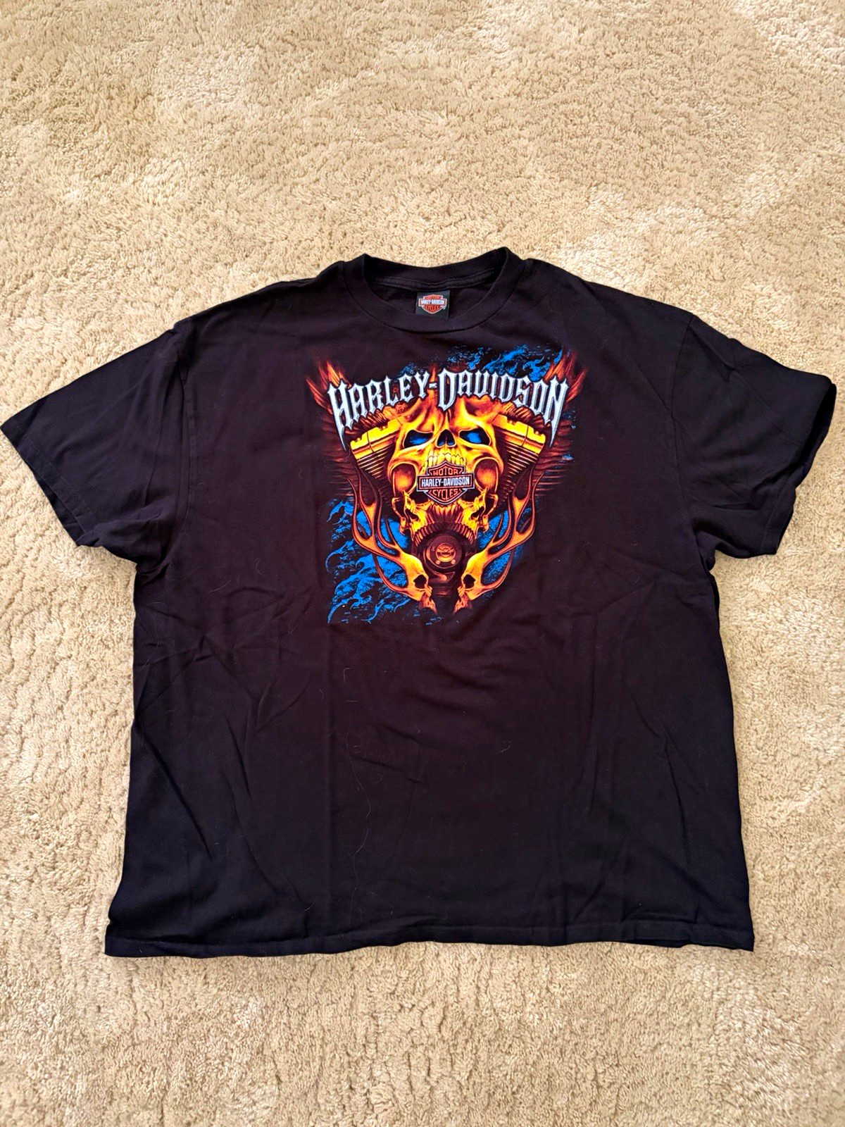 Harley-Davidson Honolulu Black Graphic T-Shirt with Flame Skull Graphic Design