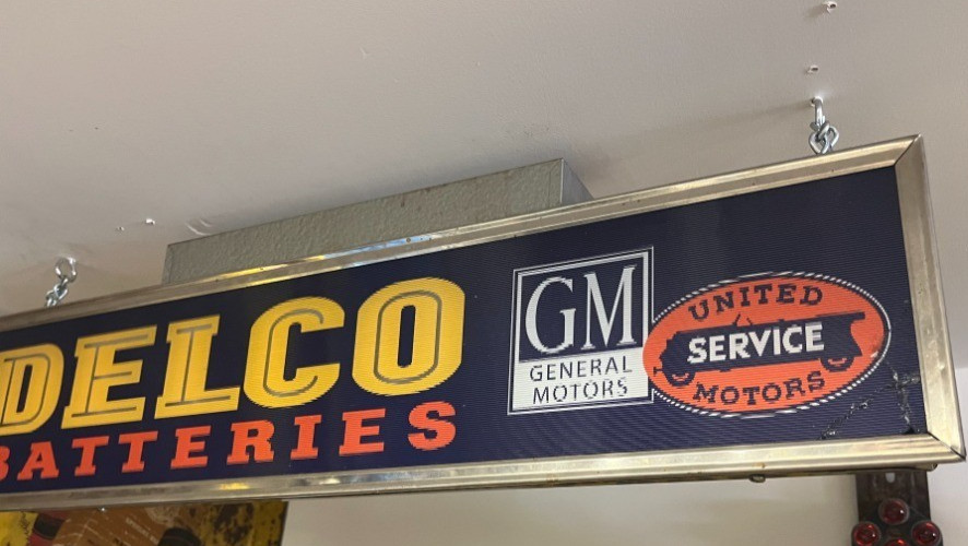VINTAGE ORIGINAL  Lighted Sign