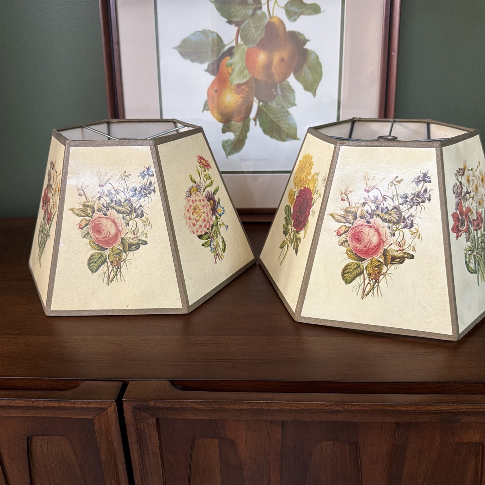 Pair of two vintage 7.5 ” 6-Sided Panel Floral Lamp Shades MCM Cottagecore 