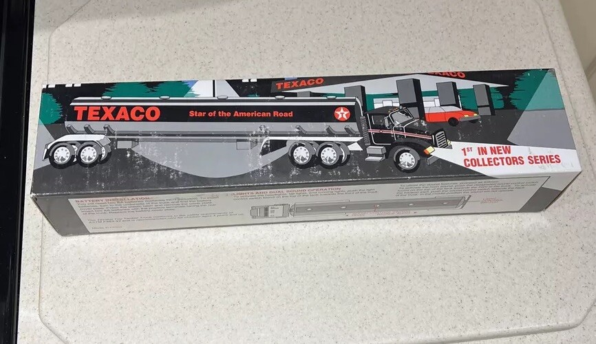 Vintage Texaco 1994 Toy Tanker Truck LIGHT SOUND 1st in SERIES  In Box