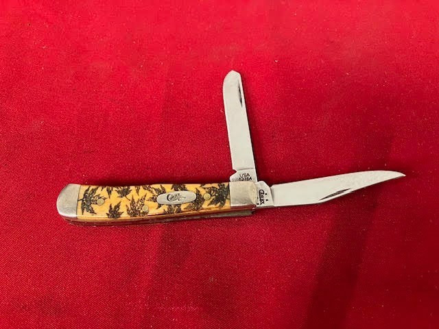 Case XX Yellow Maple Leaf Jigged Bone 2.5\