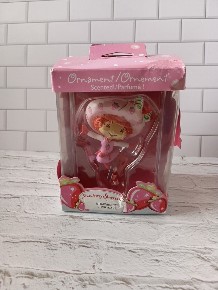 strawberry shortcake 2006 christmas ornament new