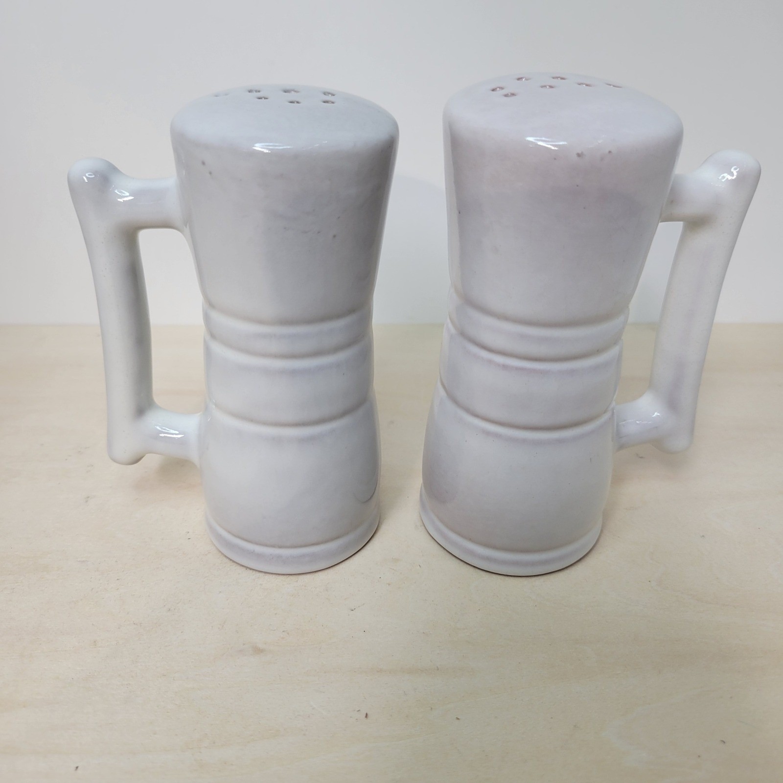 White Ceramic 2 Pepper Shakers, Novelty Kitchen Decor with Handles