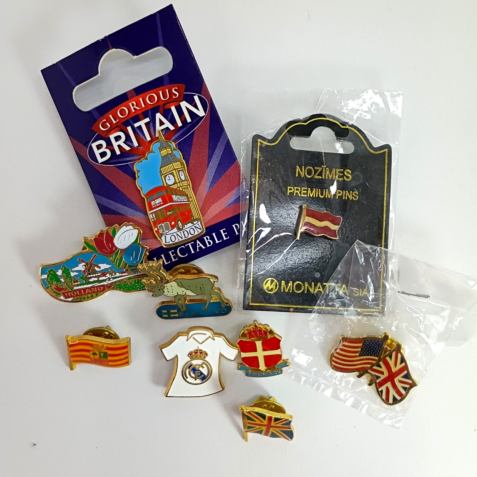 Vintage European Travel Souvenir Pin Lot: London, Holland, Finland, Spain & More Vintage European Travel Souvenir Pin Lot: London, Holland, Finland, Spain & More