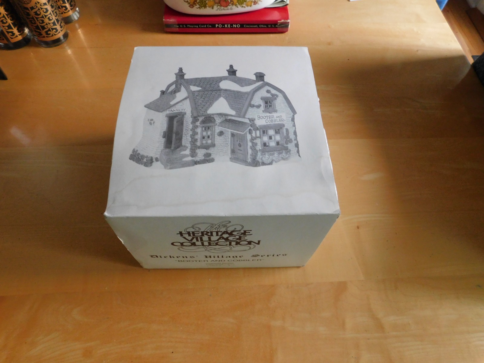 Dept 56 Dickens Heritage Village Booter and Cobbler 1988 With Light & Box