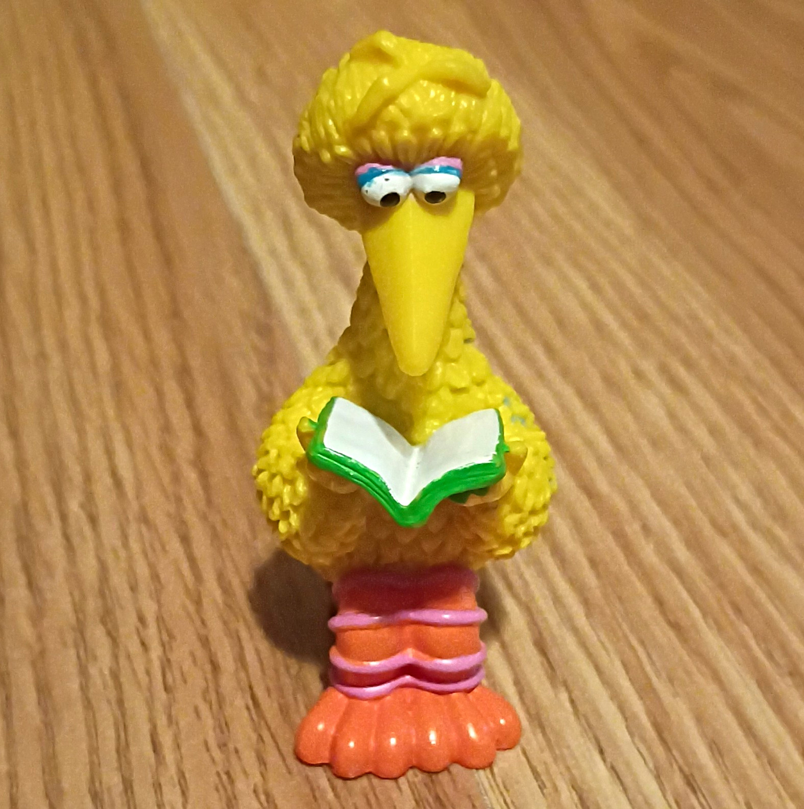 Sesame Street Big Bird Figurine Plastic Painted Yellow Orange Holding Book