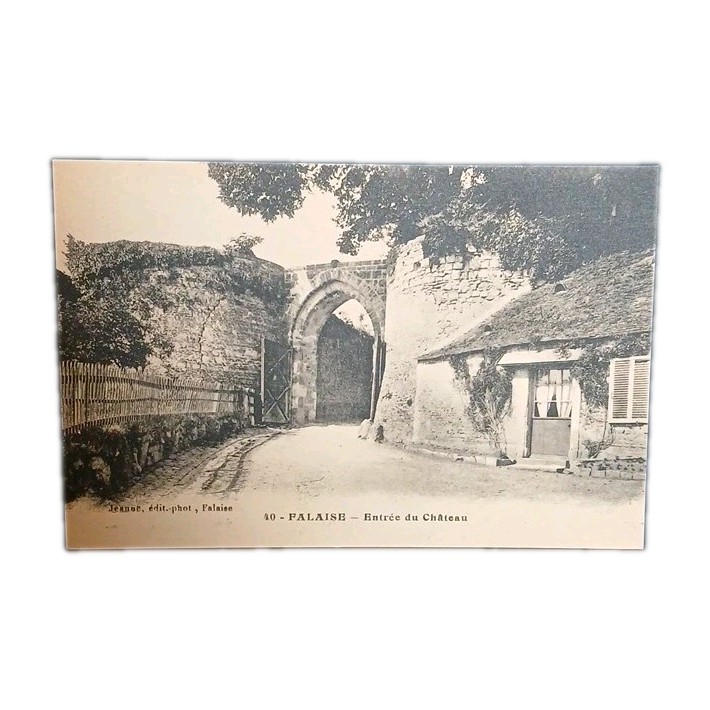 Jeanne edit.-phot. Falaise France Entree du Chateau RPPC Undivided Back