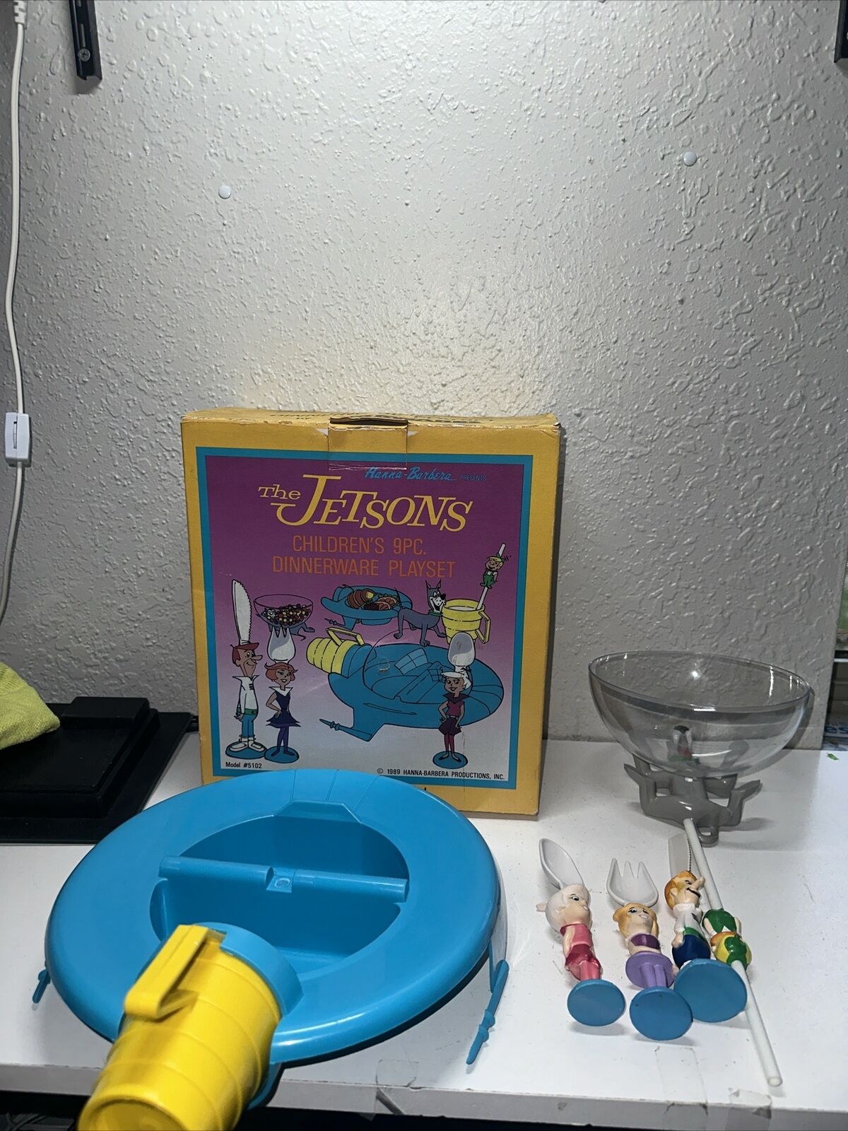 1989 Hanna-Barbera The Jetsons Childrens 9PC Dinnerware Playset 8 Pieces
