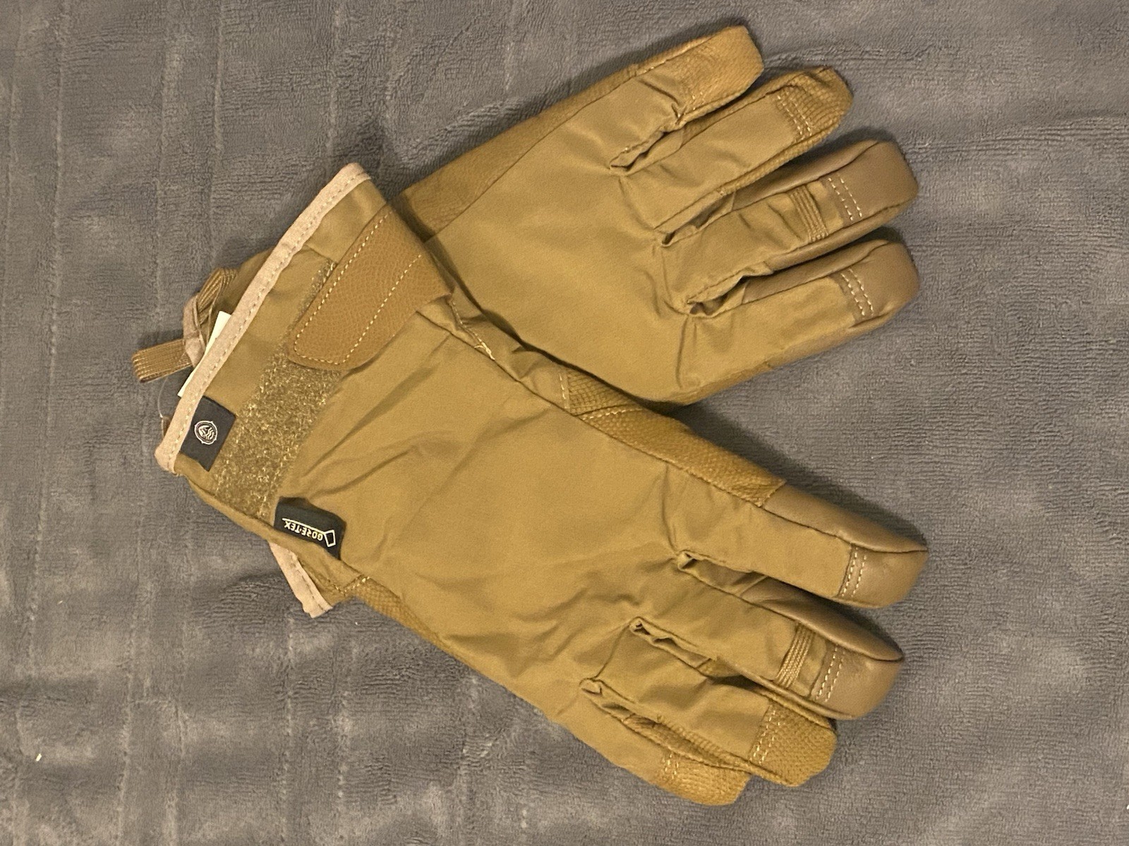Military Clime and Place Dexterous Waterproof Gloves Coyote Size SMALL NWOT Military Clime and Place Dexterous Waterproof Gloves Coyote Size SMALL NWOT