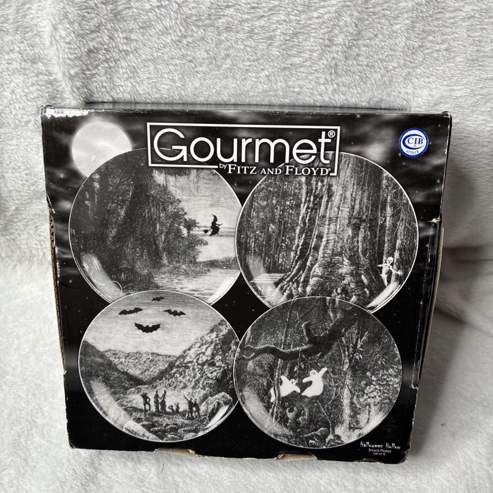 Gourmet by Fitz And Floyd Halloween Hollow Plates set 4 dessert MIB black white