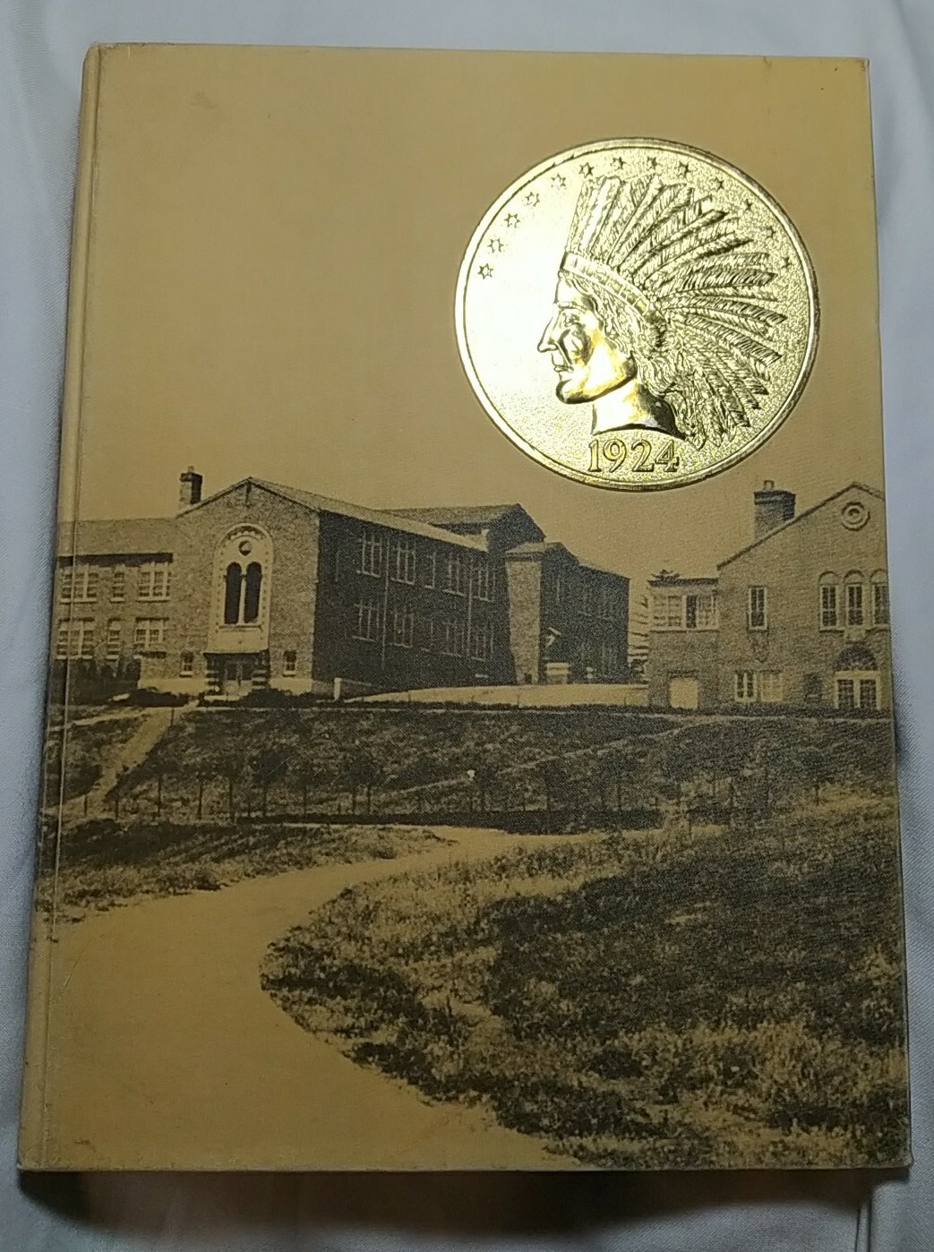 UNIVERSITY HIGH SCHOOL YEARBOOK \