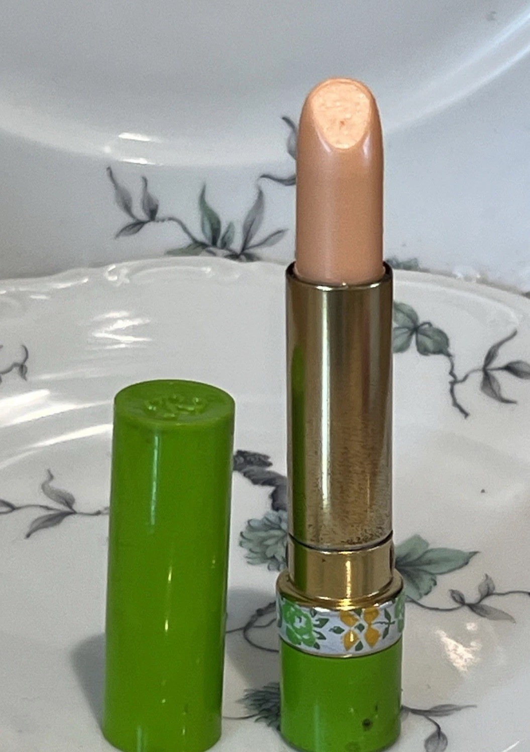 VINTAGE REVLON COLLECTIBLE NATURAL WONDER 60-70\'S LIPSTICK GREEN TUBE PLEXI PINK
