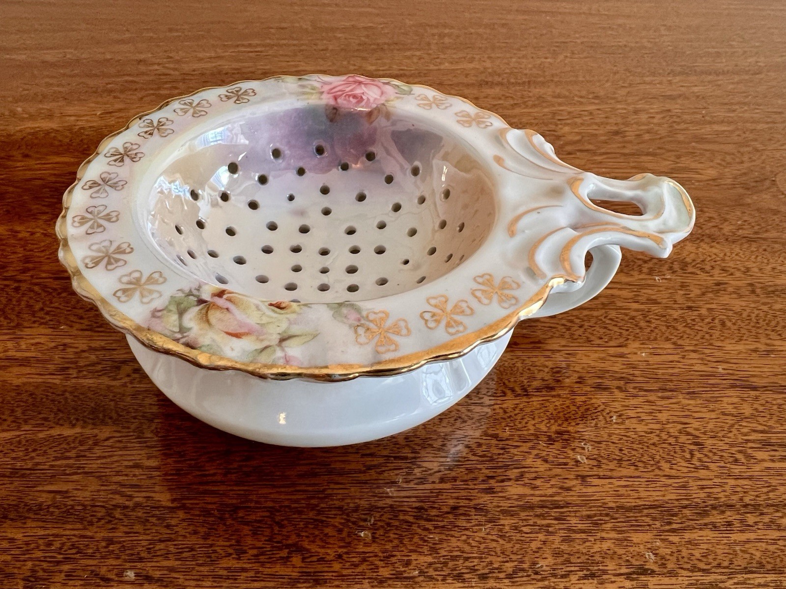 MW & CO. Germany Lustreware Porcelain Tea Strainer And Drip Cup Roses And Gold