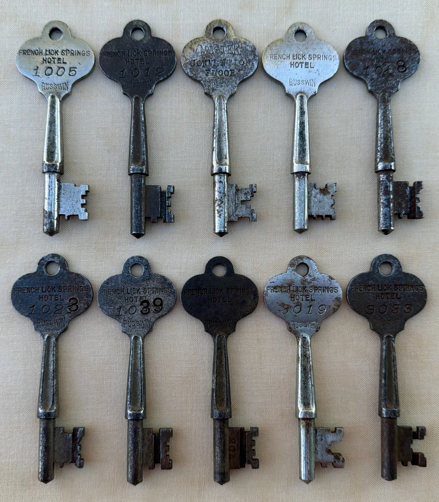ANTIQUE FRENCH LICK SPRINGS HOTEL INDIANA LOT OF 10 RUSSWIN SKELETON KEYS c1930s