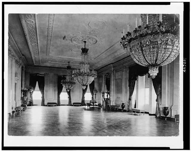 Photo:East parlor,White House,Washington,DC,interior,c1903,chandeliers 1