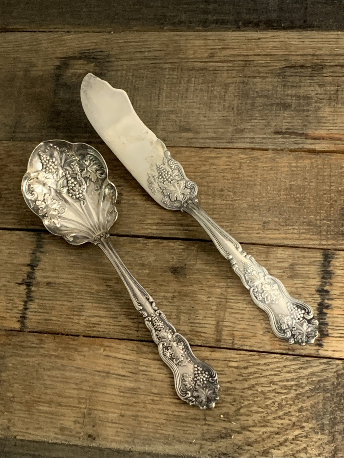 Antique Grape Pattern Berry Spoon & Butter Knife Serving Set Silver Tone 2 Pc