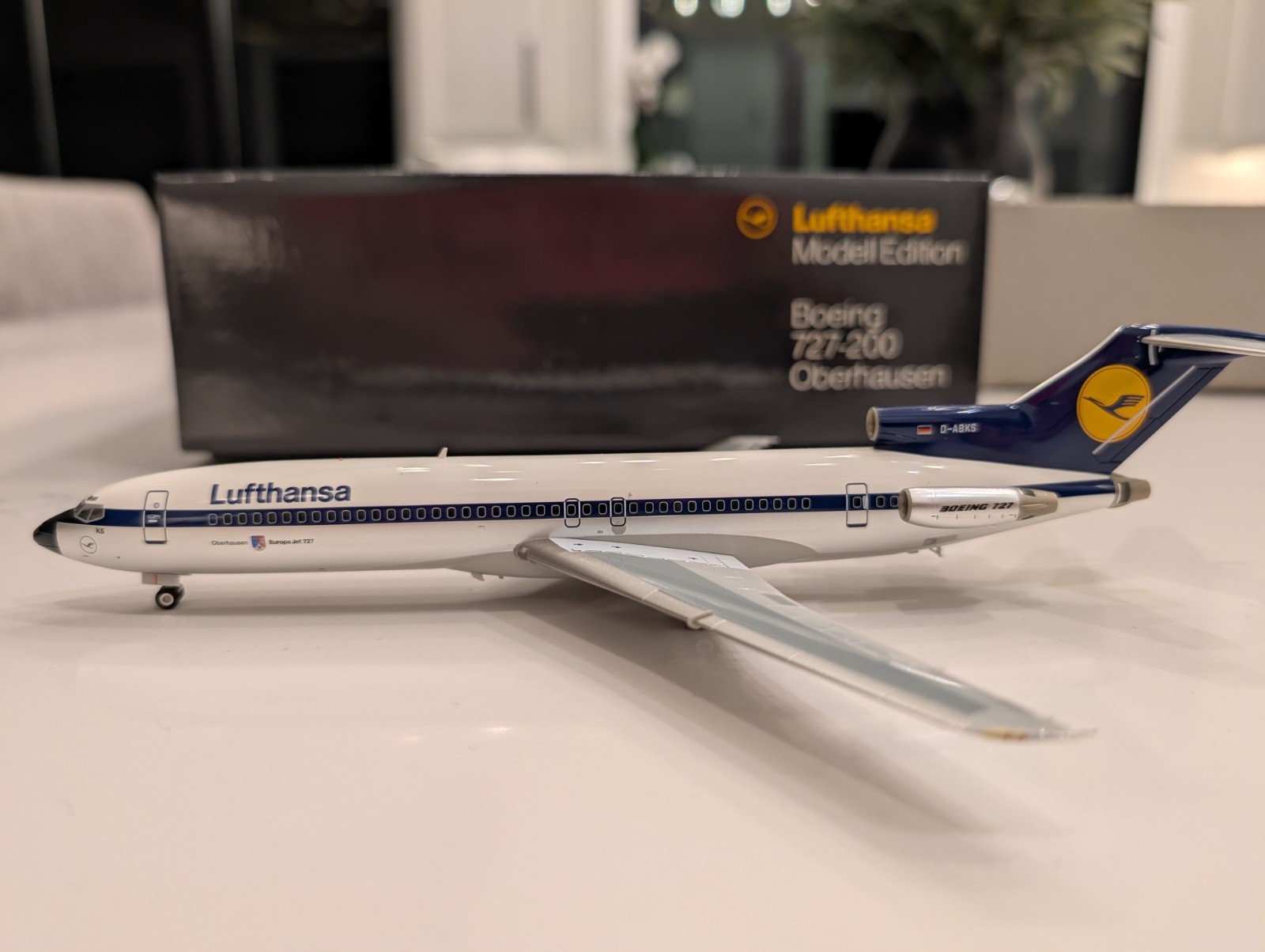 Herpa Premium Lufthansa Edition 727-200 Oberhausen 1/200 scale model mint in box