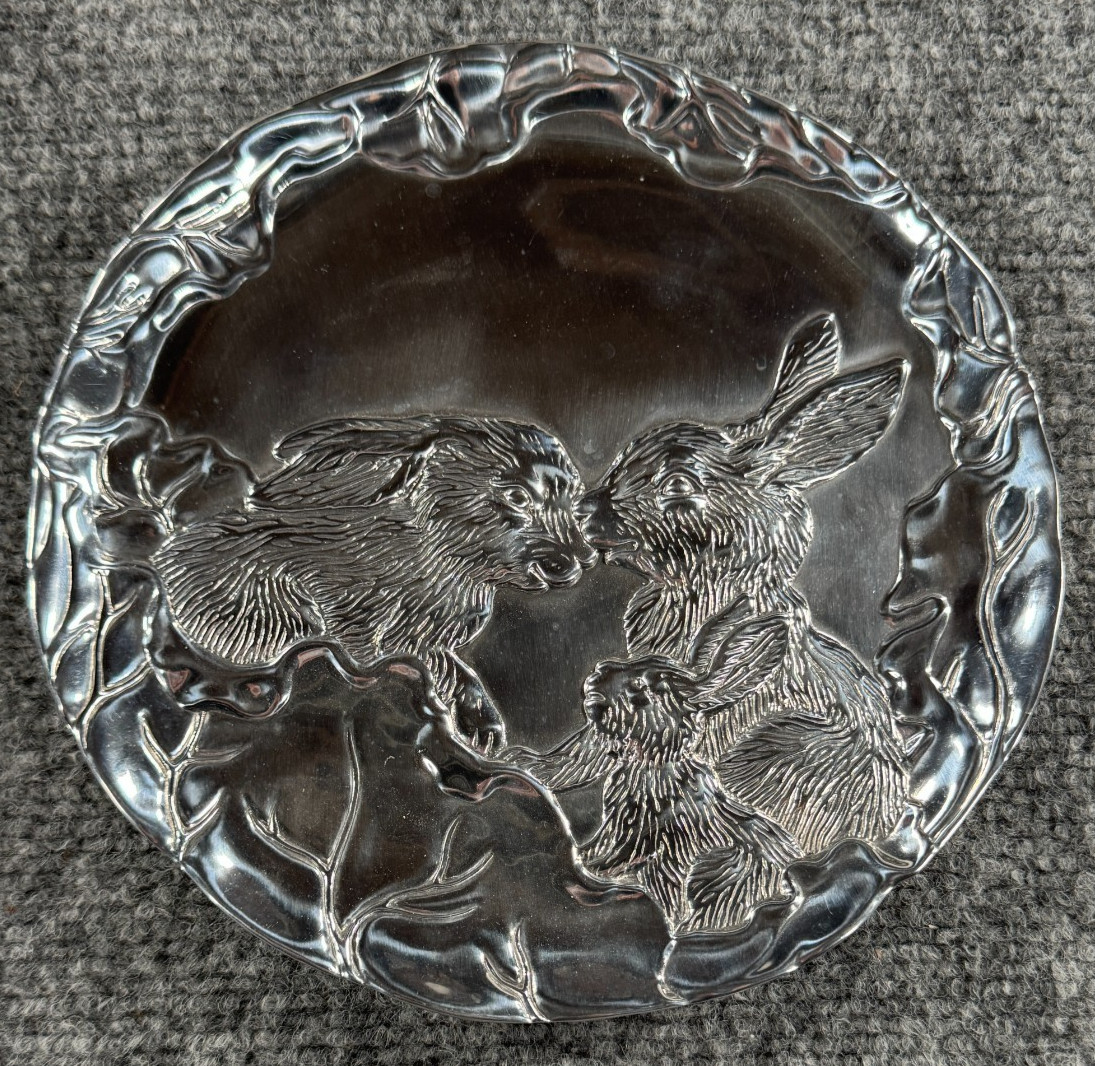 Vintage Arthur Court Bunny Family Platter 8” 2001