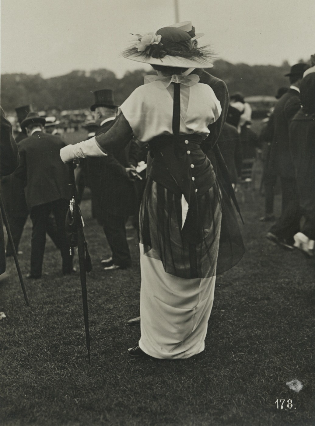 1913 Fashion House Models, Paris Racecourse Photo by Seeberger Freres ART DECO 1913 Fashion House Models, Paris Racecourse Photo by Seeberger Freres ART DECO