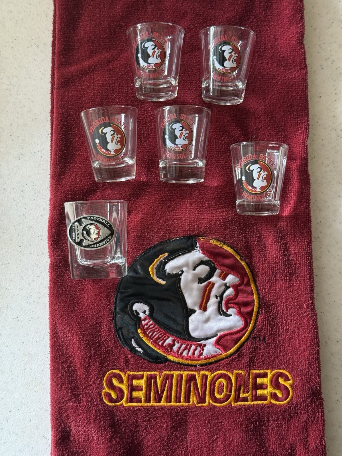 Florida State Seminoles FSU Collectible Set – 6 Shot Glasses + Towel Florida State Seminoles FSU Collectible Set – 6 Shot Glasses + Towel