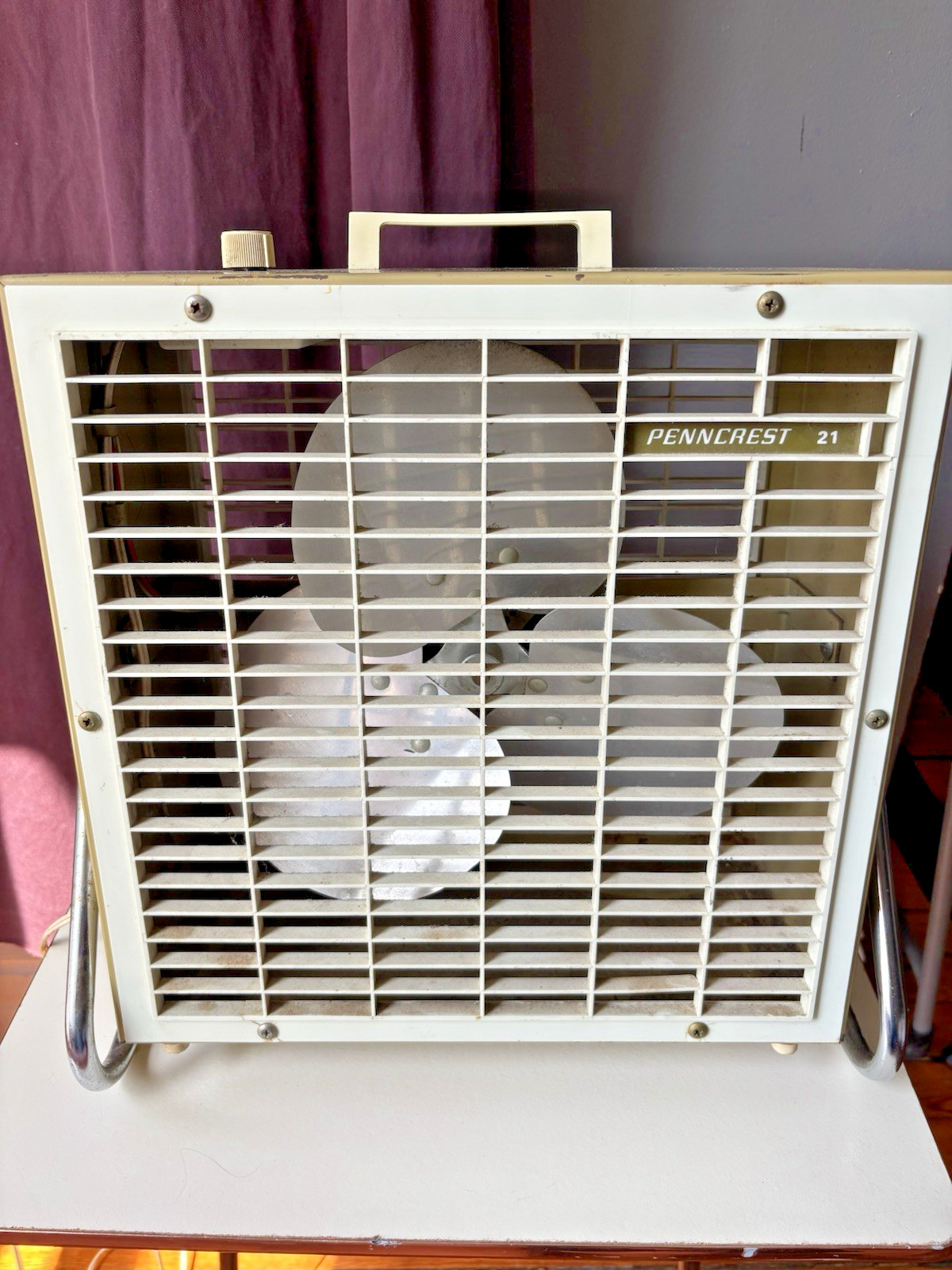 Vintage Penncrest 21 Electric Box Fan Metal Blade Beige Steel 2 Speed + Stand Vintage Penncrest 21 Electric Box Fan Metal Blade Beige Steel 2 Speed + Stand