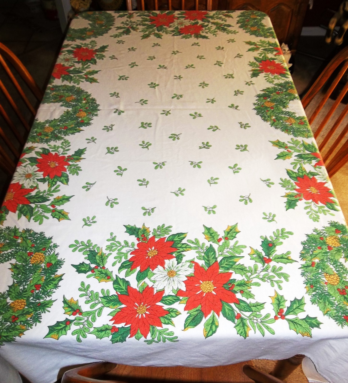 Vintage Signed Ryan Christmas Wreaths Poinsettia & Holly Tablecloth 60