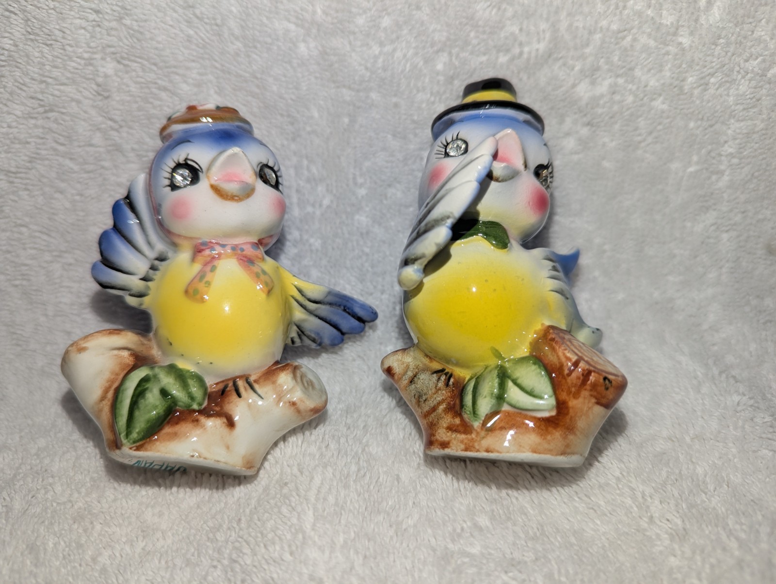 Lefton Vintage Anthropomorphic Bluebird Salt Pepper Shakers with Rhinestone Eyes Lefton Vintage Anthropomorphic Bluebird Salt Pepper Shakers with Rhinestone Eyes