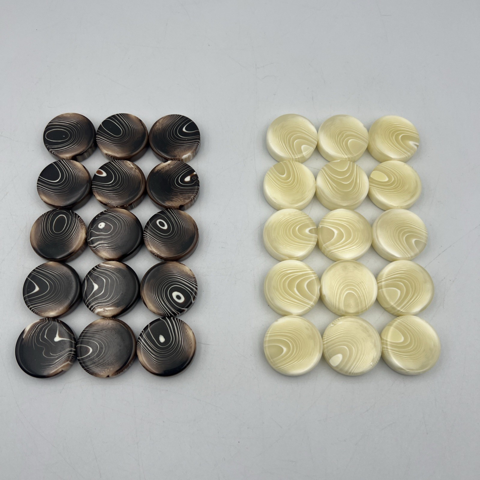 30 VINTAGE CHOCOLATE BROWN & White Translucent SWIRL BACKGAMMON CHIPS
