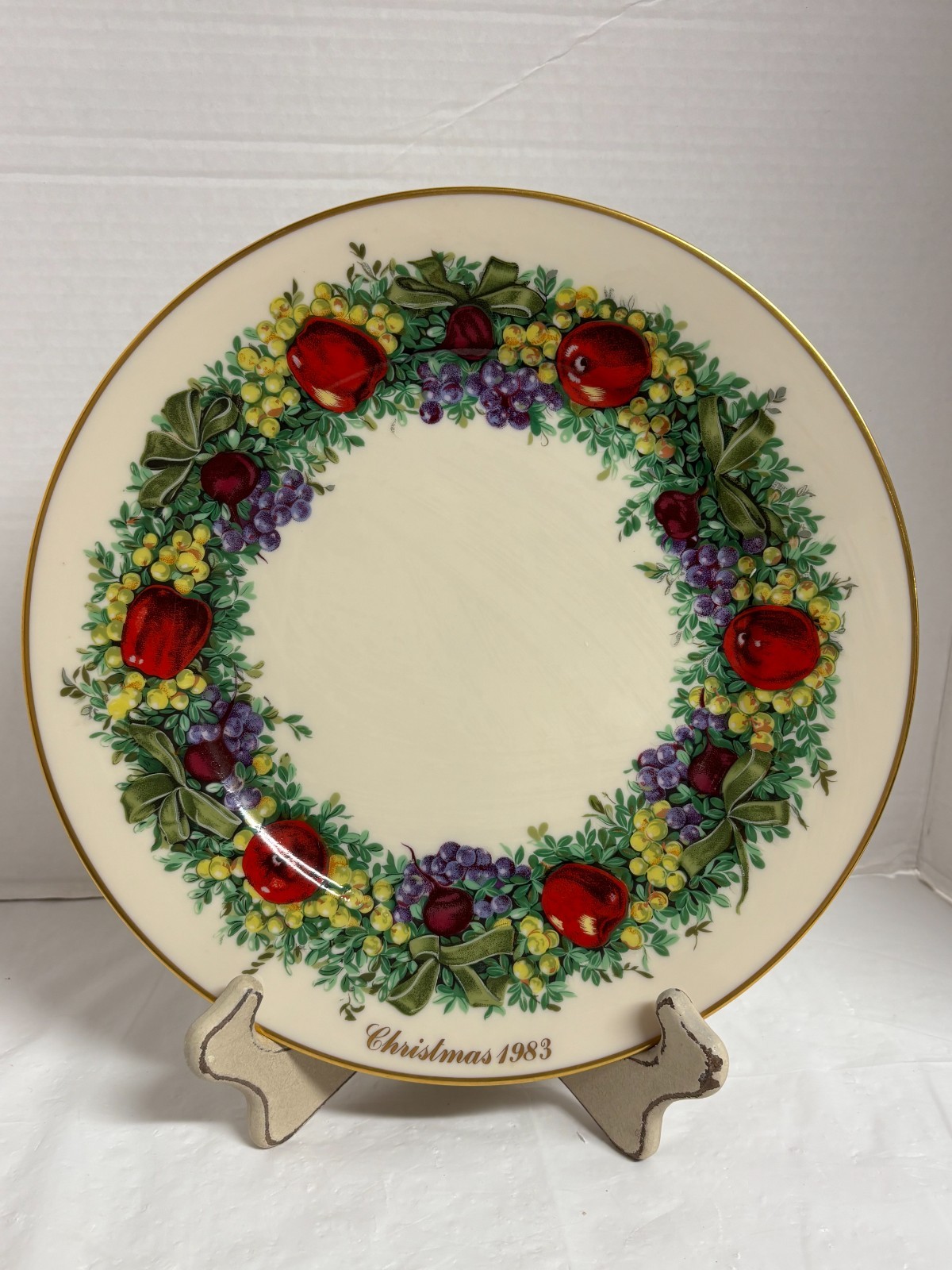Vintage Lenox 1983 Annual LE  Third Colonial Christmas Wreath Collector Plate