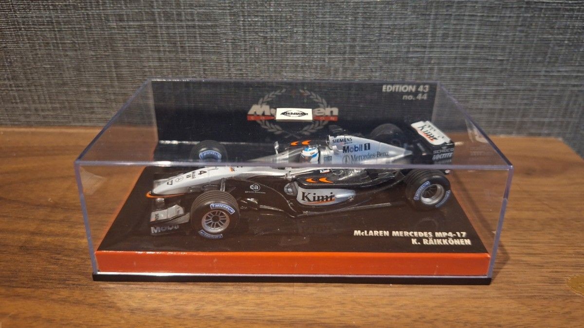 Minichamps 1/43 McLaren Mercedes MP4-17 K. Raikkonen Minichamps 1/43 McLaren Mercedes MP4-17 K. Raikkonen