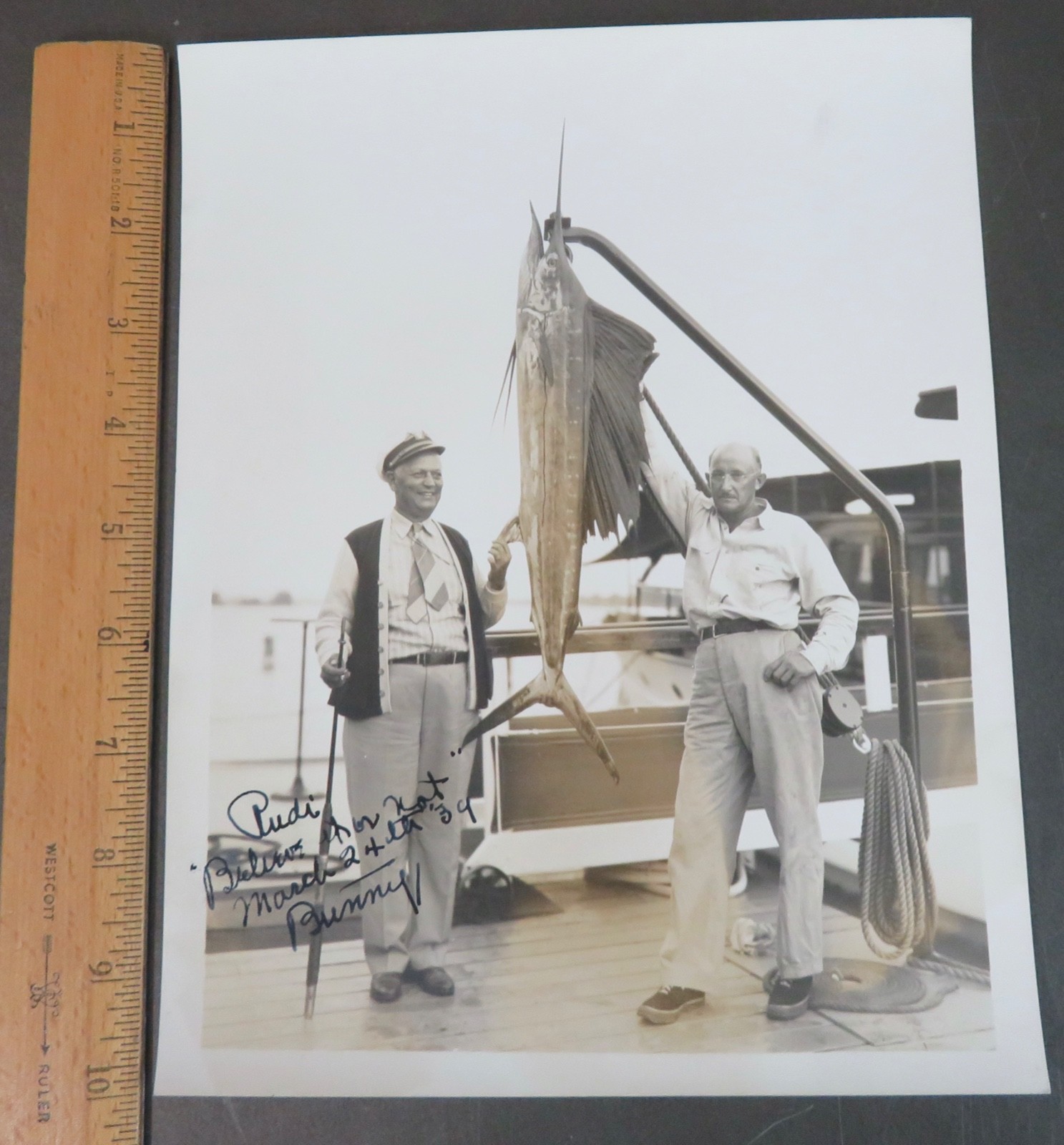 1939 MIAMI RICH ANGLERS W/SAILFISH 8X10 SIGNED PHOTO