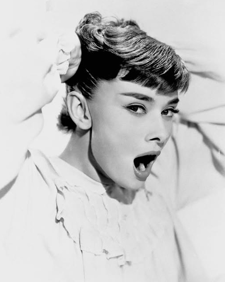 1950s Audrey Hepburn Vintage Retro Matte Photo Reprint 8x10 Black & White Vogue 1950s Audrey Hepburn Vintage Retro Matte Photo Reprint 8x10 Black & White Vogue