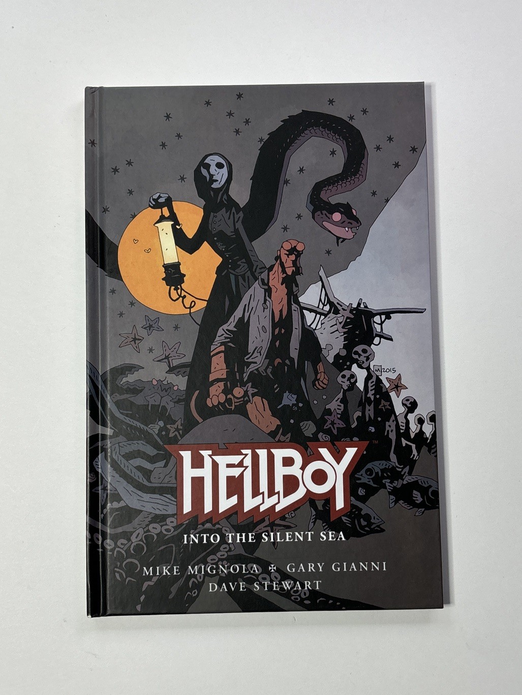 HELLBOY - INTO THE SILENT SEA - HC 2017 1st PRINT - MIGNOLA GIANNI DARK HORSE