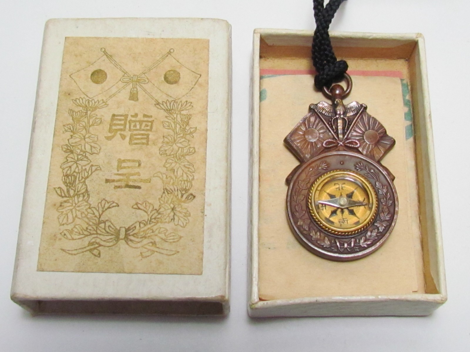1905 RUSSO-JAPANESE WAR MEDAL COMPASS BADGE GOLDEN KITE ANTIQUE PRE WW2 JAPAN