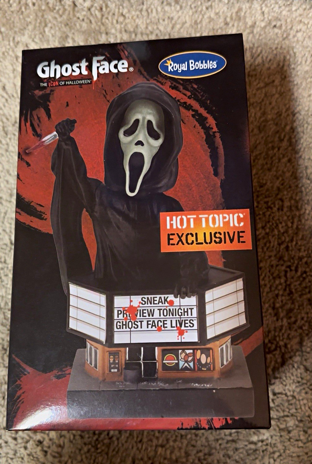 Royal bobbles Hot Topic Exclusive 2022 glow in dark Ghostface scream bobblehead