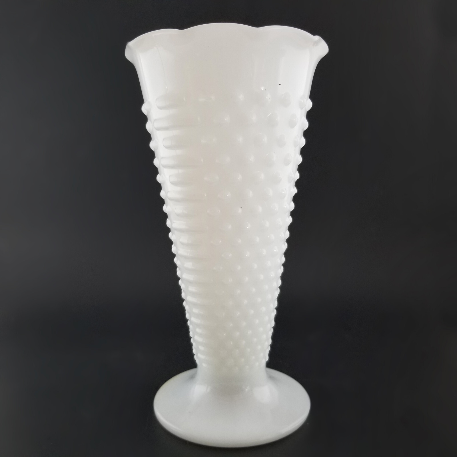 Anchor Hocking Trumpet Milk Glass Flower Vase Hobnail Bars 9.5\