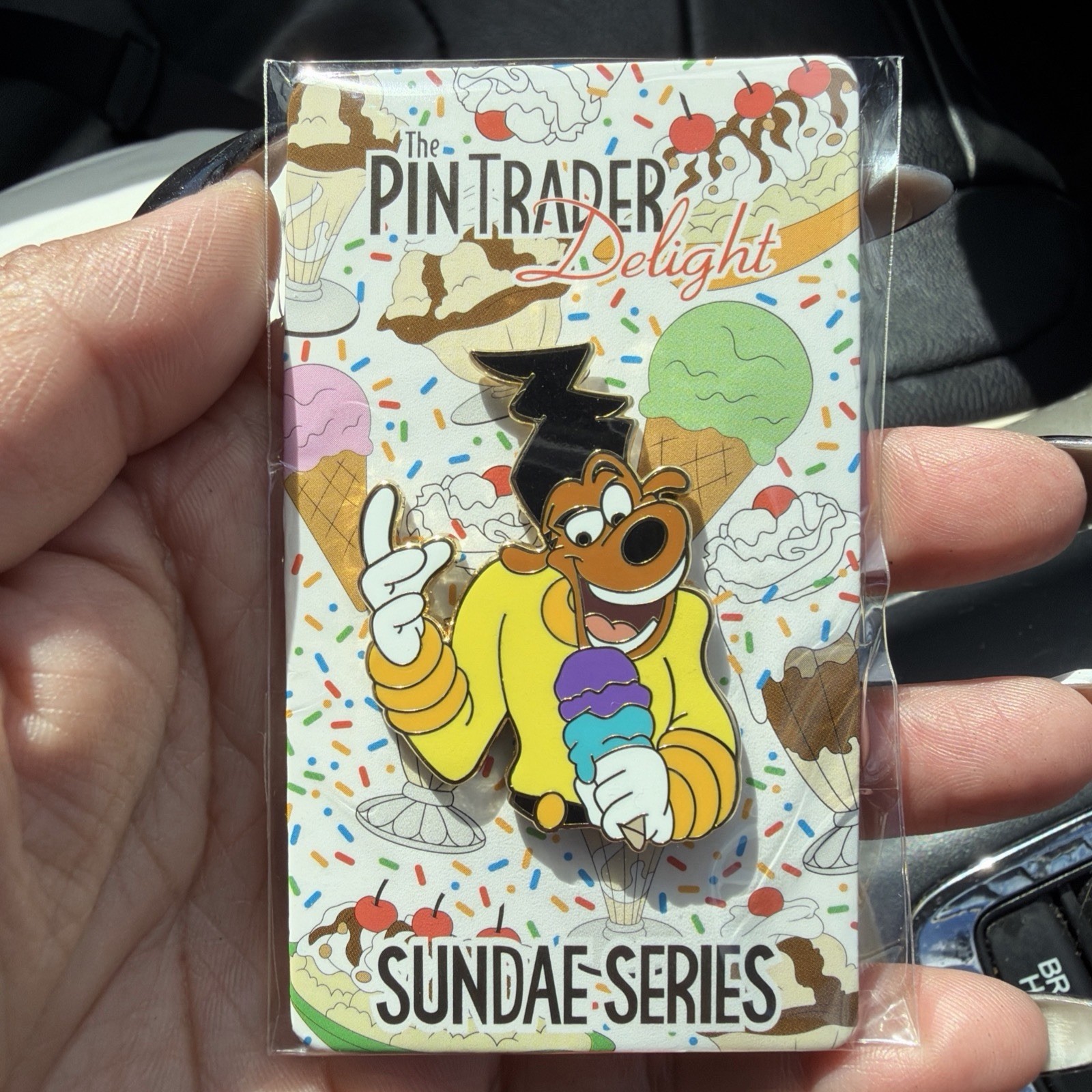 Disney Store Ghirardelli Pin Trader Delight PTD POWERLINE Goofy Movie LE 300