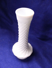 Vintage Randall Milk Glass Diamond Pattern Bud Vase 9