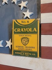 Crayola Gold medal crayons 8 ct. Vintage Binney & Smith Co. picture