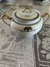 Vintage MEITO China Sugar Bowl w/ lid. Made In JAPAN Lovely, gold handles on lid picture