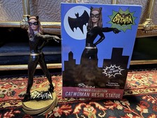 Diamond Select Batman Classic TV Series Catwoman Statue /1966 - Clayburn Moore picture