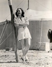 LDE6 Original Photo LEGGY ACTRESS MERLE OBERON 1938 