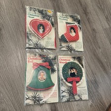 VTG NEW Yours Truly A Soft Frame Kit Christmas Stocking Wreath Holiday Set Of 4 picture