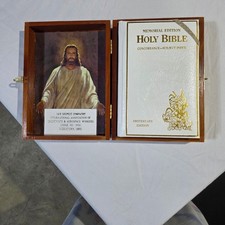 Vintage Holy Bible Memorial Edition Protestant in Union Made Cedar Wood Box picture