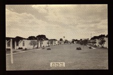 POSTCARD : MICHIGAN - GRAND RAPIDS MI - VILLA MOTOR COURT SILVERCRAFT picture